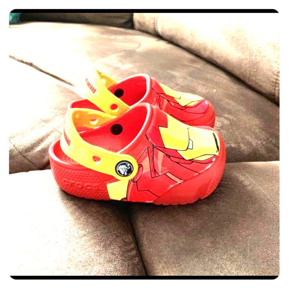 Toddler boys light up crocs